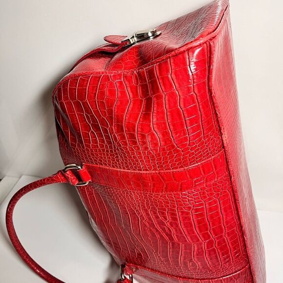 Bath & body Works Croc  XL Duffle Bag - Picture 10 of 15